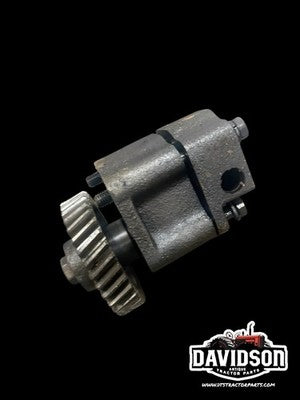 JOHN DEERE 2020 OIL PUMP.(R53382)