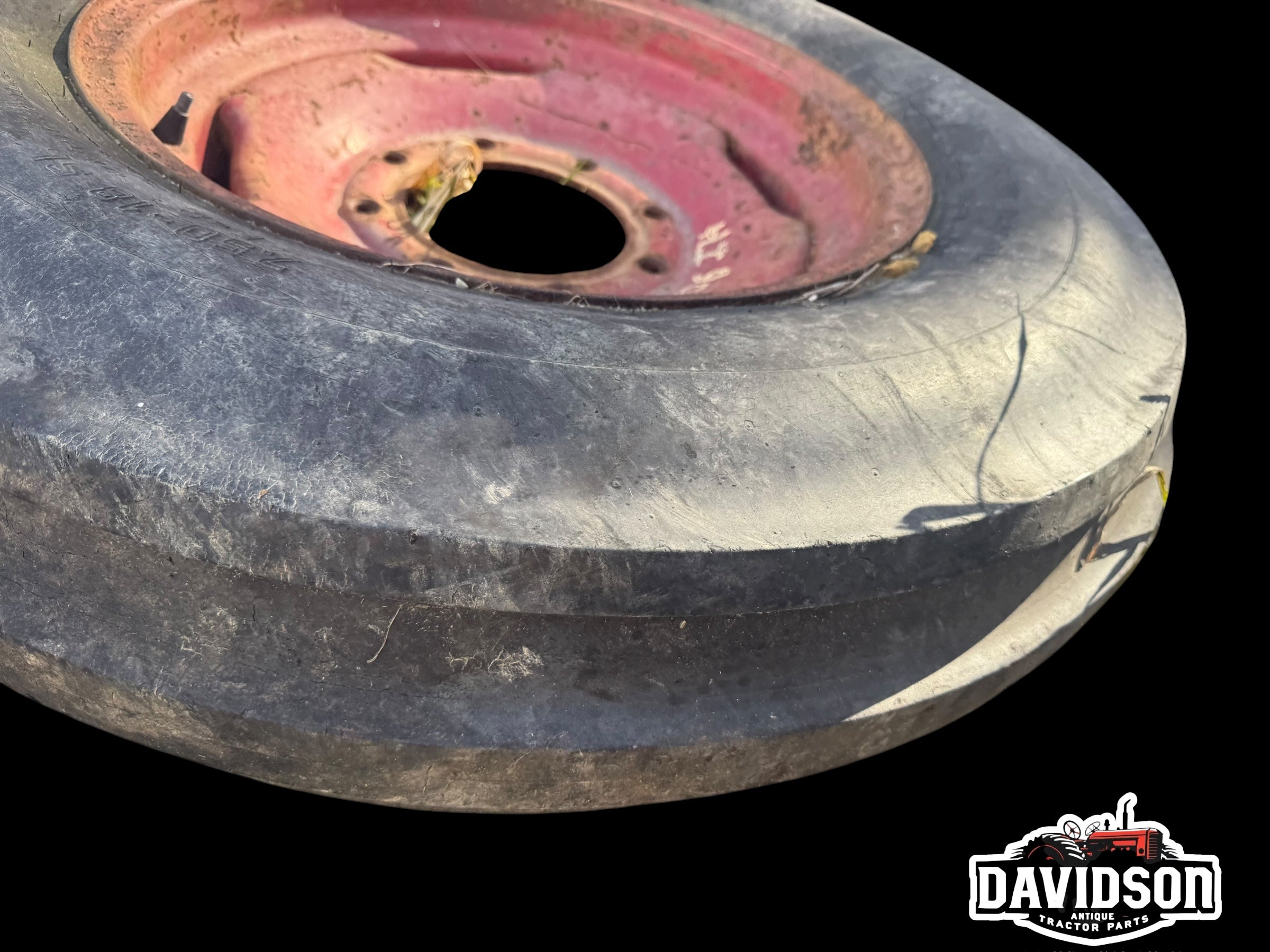 International 706 Wheatland 7.50-18 Front rims-Tires