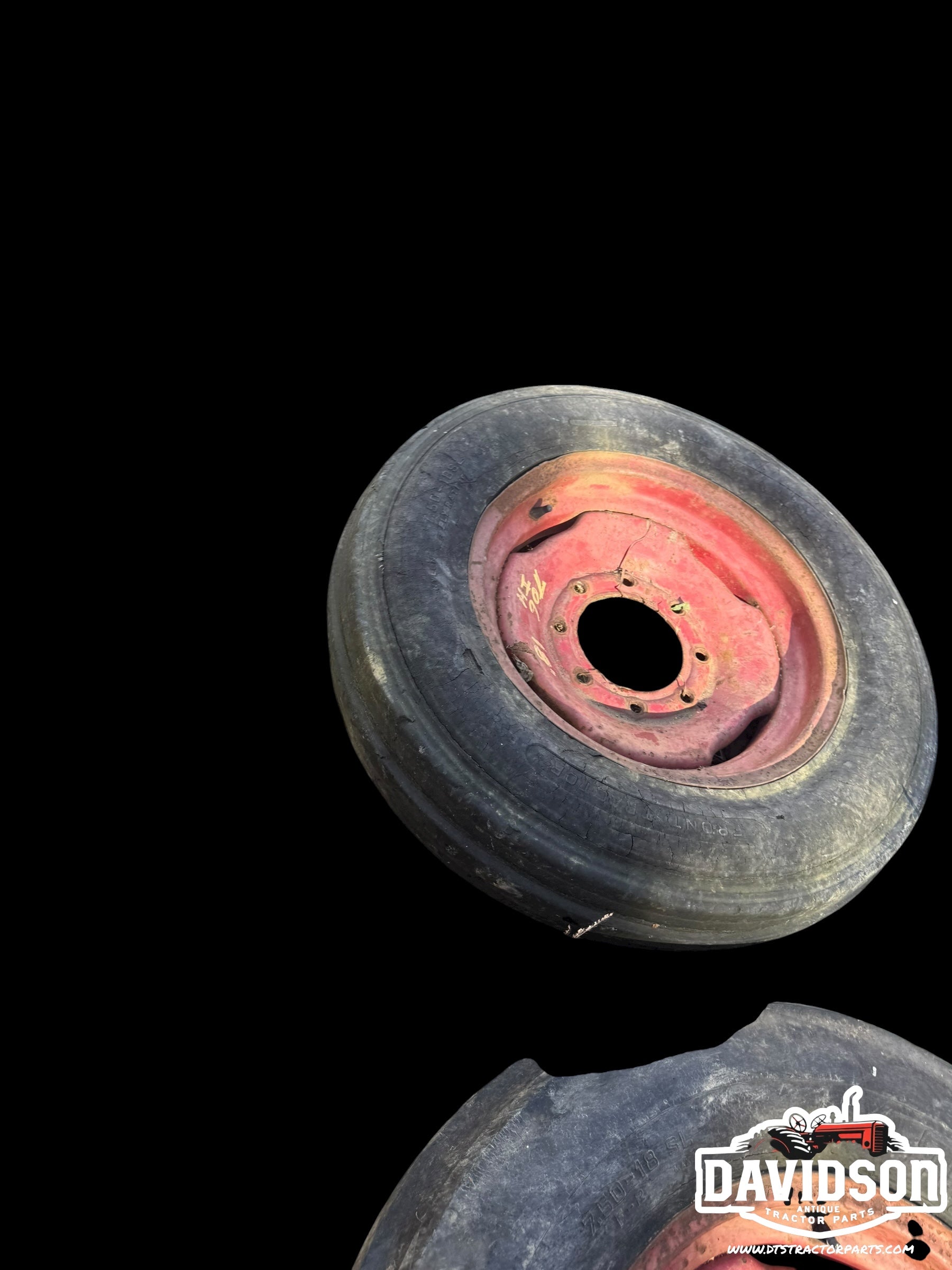 International 706 Wheatland 7.50-18 Front rims-Tires