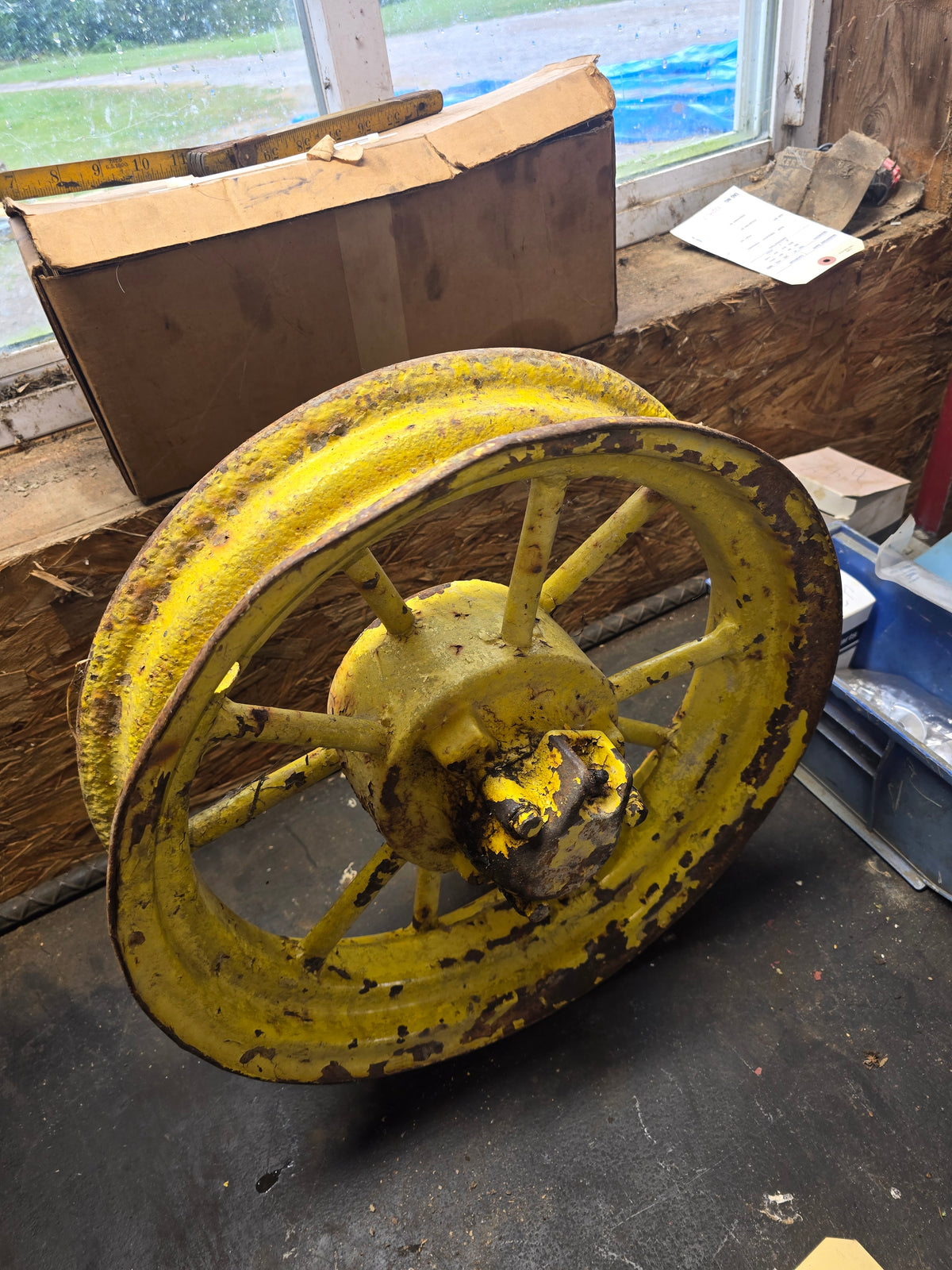 3.5X15 John Deere B roundspoke front wheel rim.