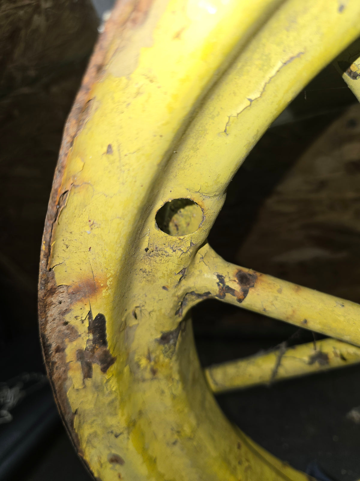 3.5X15 John Deere B roundspoke front wheel rim.